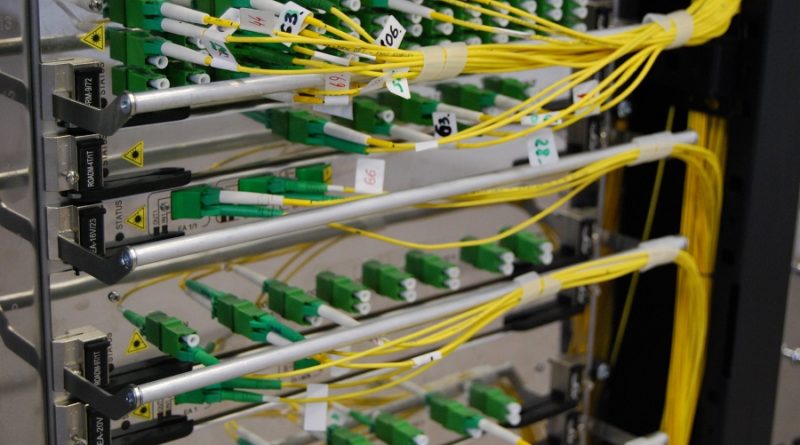 Connecteur de fibre optique : comment ça fonctionne ?